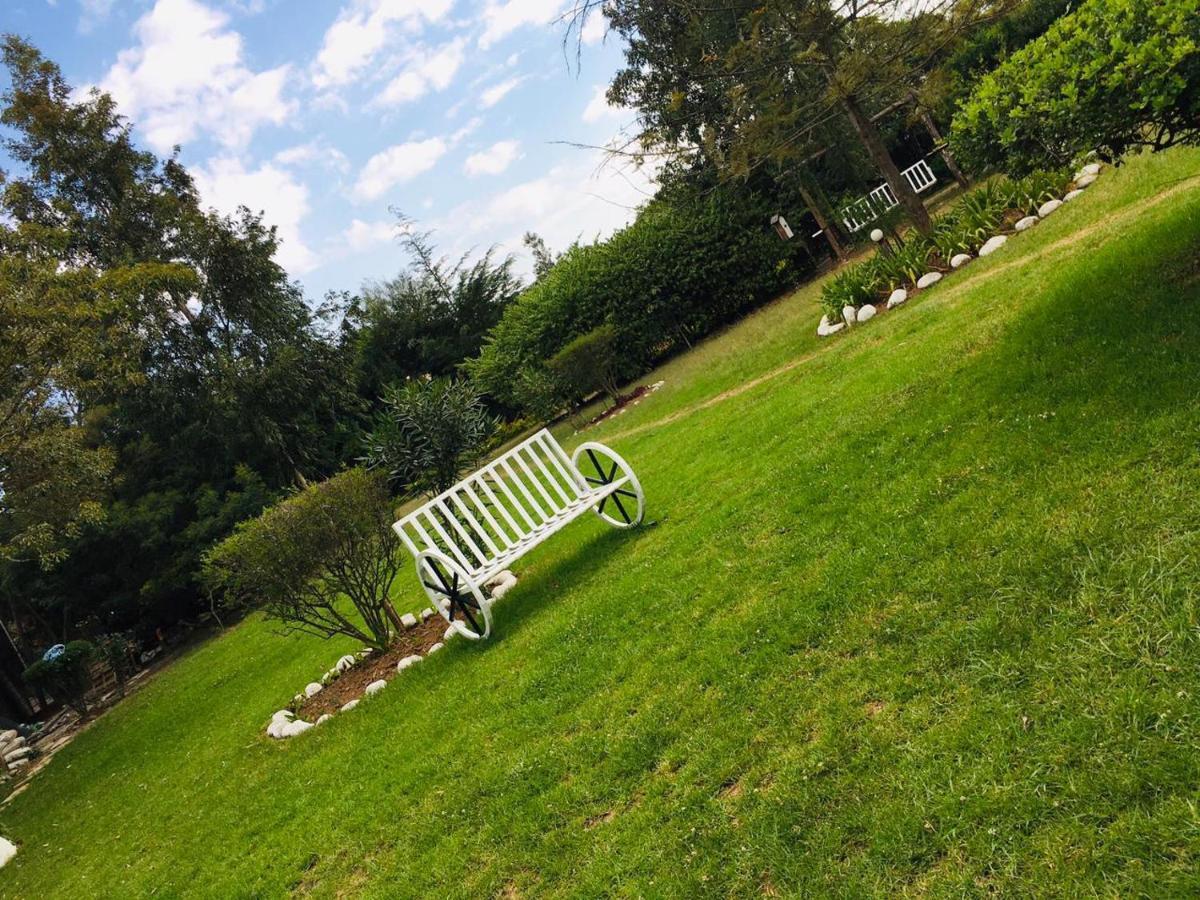 Camp Mahon Gardens Hotell Nanyuki Eksteriør bilde
